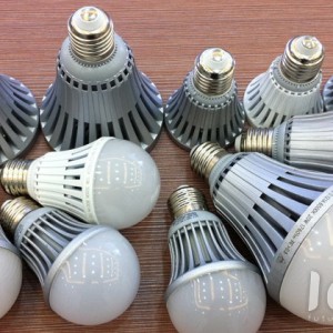 Светодиодная лампа X-flash E27-16W